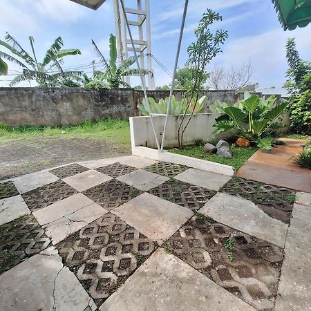 Villa Estetik Di Маланг Екстериор снимка