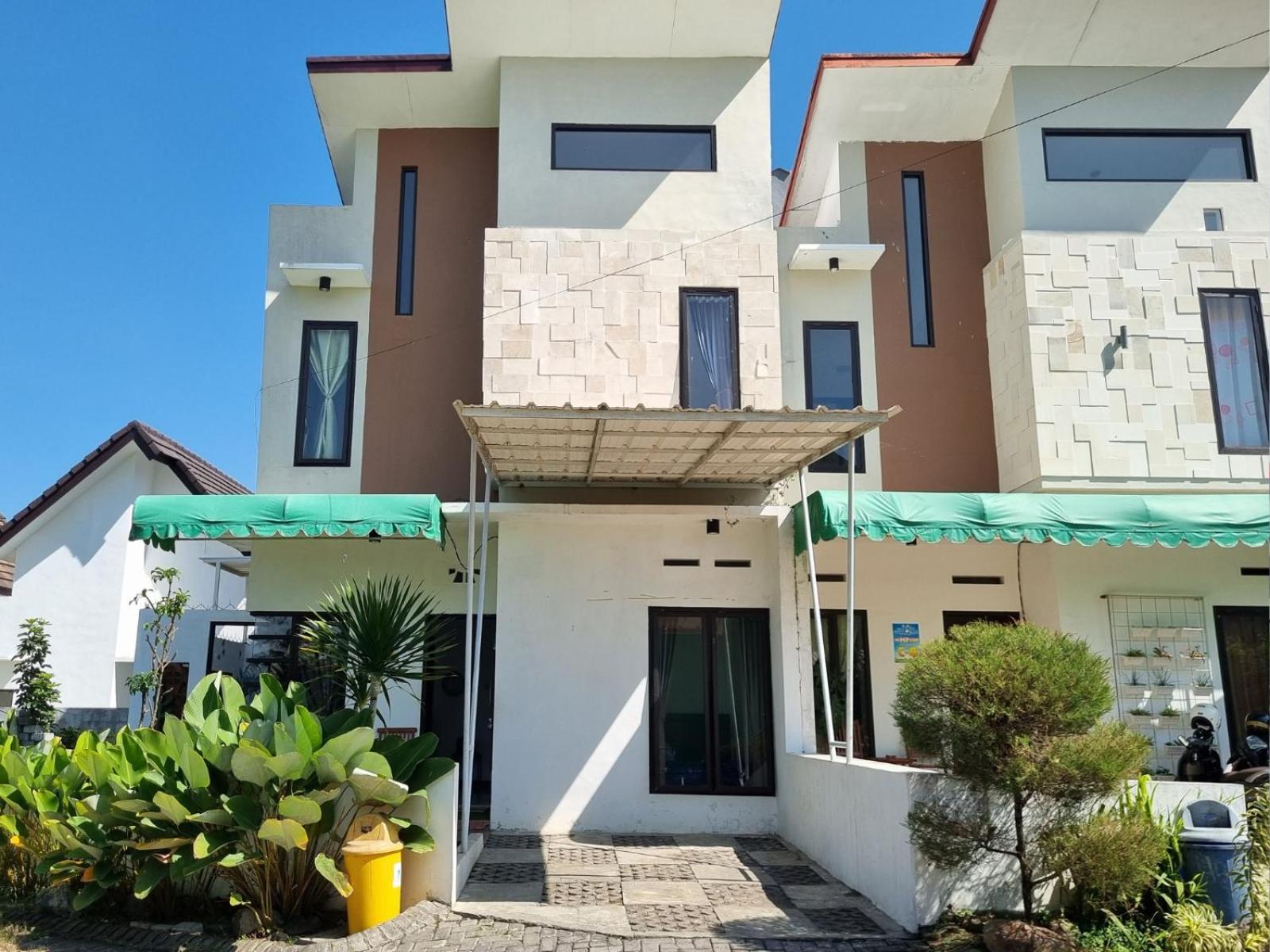 Villa Estetik Di Маланг Екстериор снимка